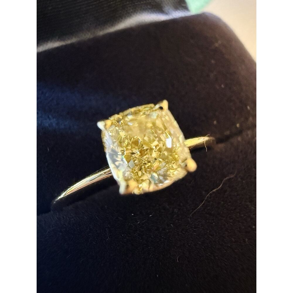 $13,000 Tiffany Co 18k Gold .71 Fancy Yellow Diamond True Solitaire Wedding Ring